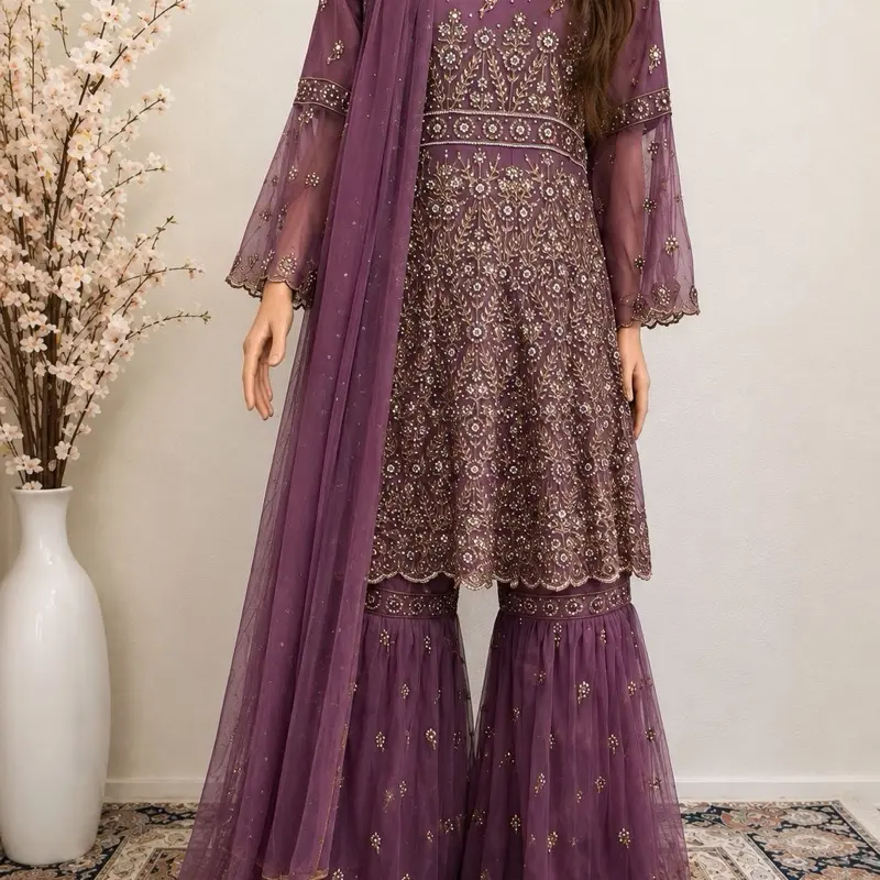 Beautiful Pakistani Punjabi 3-Piece Suit