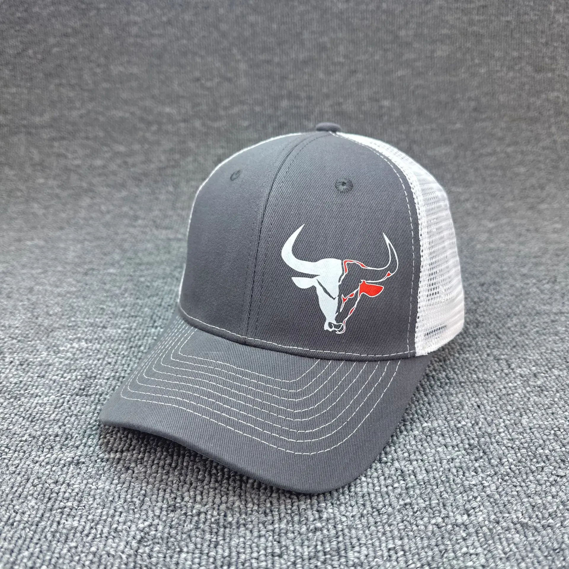 Gray + White Mesh [Big Bull Head]