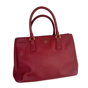 Pre-owned PRADA Saffiano Red Galleria Tote Bag/AR01831018/1018