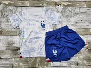 Francia Kids Jersey, Soccer Jersey, Playera de Niño Francia Jersey| color White and Blue, includes jersey and shorts