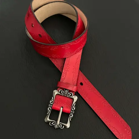 White / Black / Red Palace-style Embossed Belt, Elegant Style Fashion Accessory, Graceful Leather Belt, Exquisite Belt, Young Master Runway Look, Premium Texture, Unisex for Both Men and Women, Stylish Belts