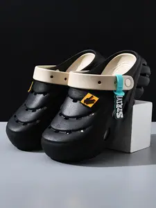 Men's Casual Solid Color Hollow Out Design Clogs, Stylish Punk Clogs, Sporty Breathable Clogs, Anti Slip Clogs, Breathable Comfortable Non-slip Sports Sandals, Fashionable Shoes for Outdoor Beach Vacation, Footwear
