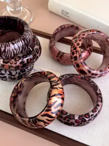 1pcs Fashion Leopard Print Resin Bracelet, New Round Geometric Bangle Stackable Personalized Bracelet, Jewelry Hand Ring, Leopard Pattern, Resin Material, Stacking Bracelet