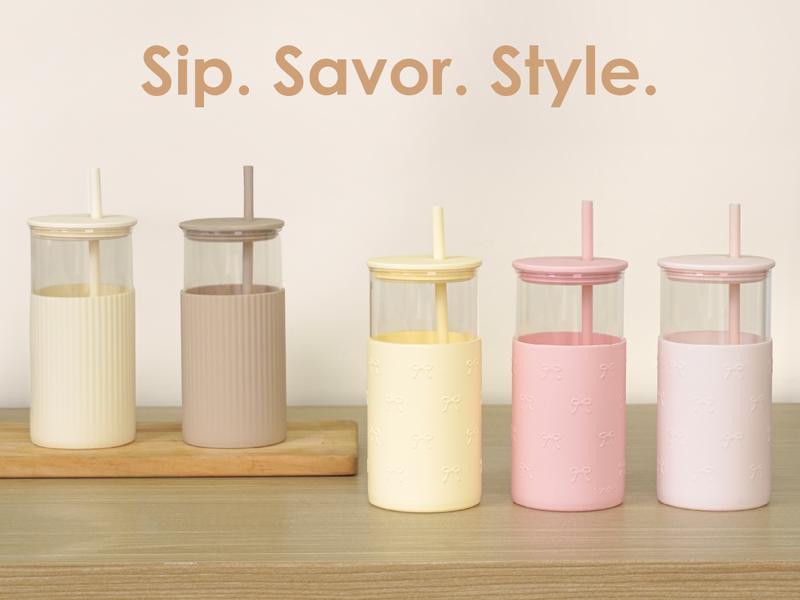 Sandjest Glass Tumbler 20oz with Straw and Lid, Glass Water Bottle with Silicone Sleeve, Smoothie Iced Coffee Cup Drinkware Home Office Christmas Gift