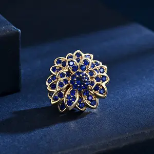 High-end Retro Blue Luxury Flower Magnetic Buckle Corsage Fashion Simple Clothing Accessories Women