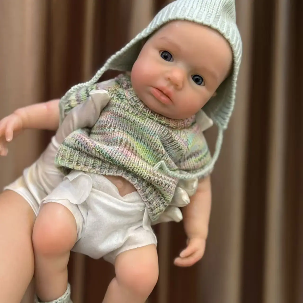 Soft-touch doll, 12.99 inches/33 cm, fully silicone reborn girl doll with a beautiful face and artistically hand-painted details, lifelike newborn appearance—a perfect collectible for holidays, birthdays, and Christmas.