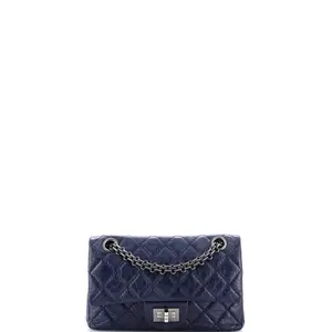 Pre-owned CHANEL material Messenger Bags by Rebag