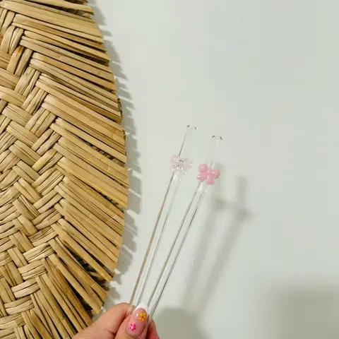 Bow Glass Straw