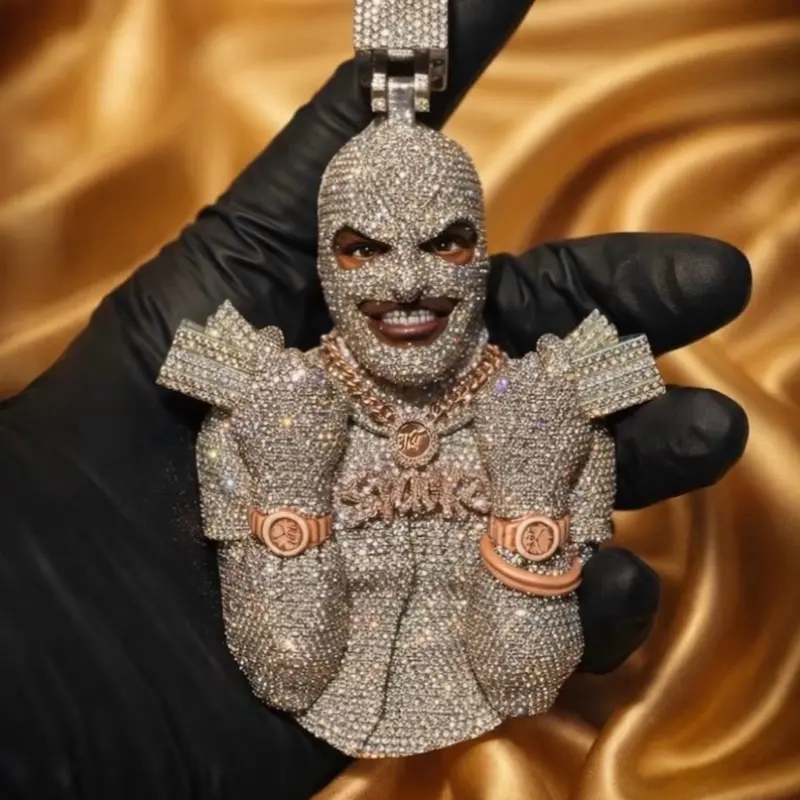 Male Icy 3D Masked Icon Shining Moissanite Pendant Necklace - Iced Out Custom Hip Hop Costume Jewelry, Casual Wear Accessory, Practical Gift, Shining Necklace, Figure Shape