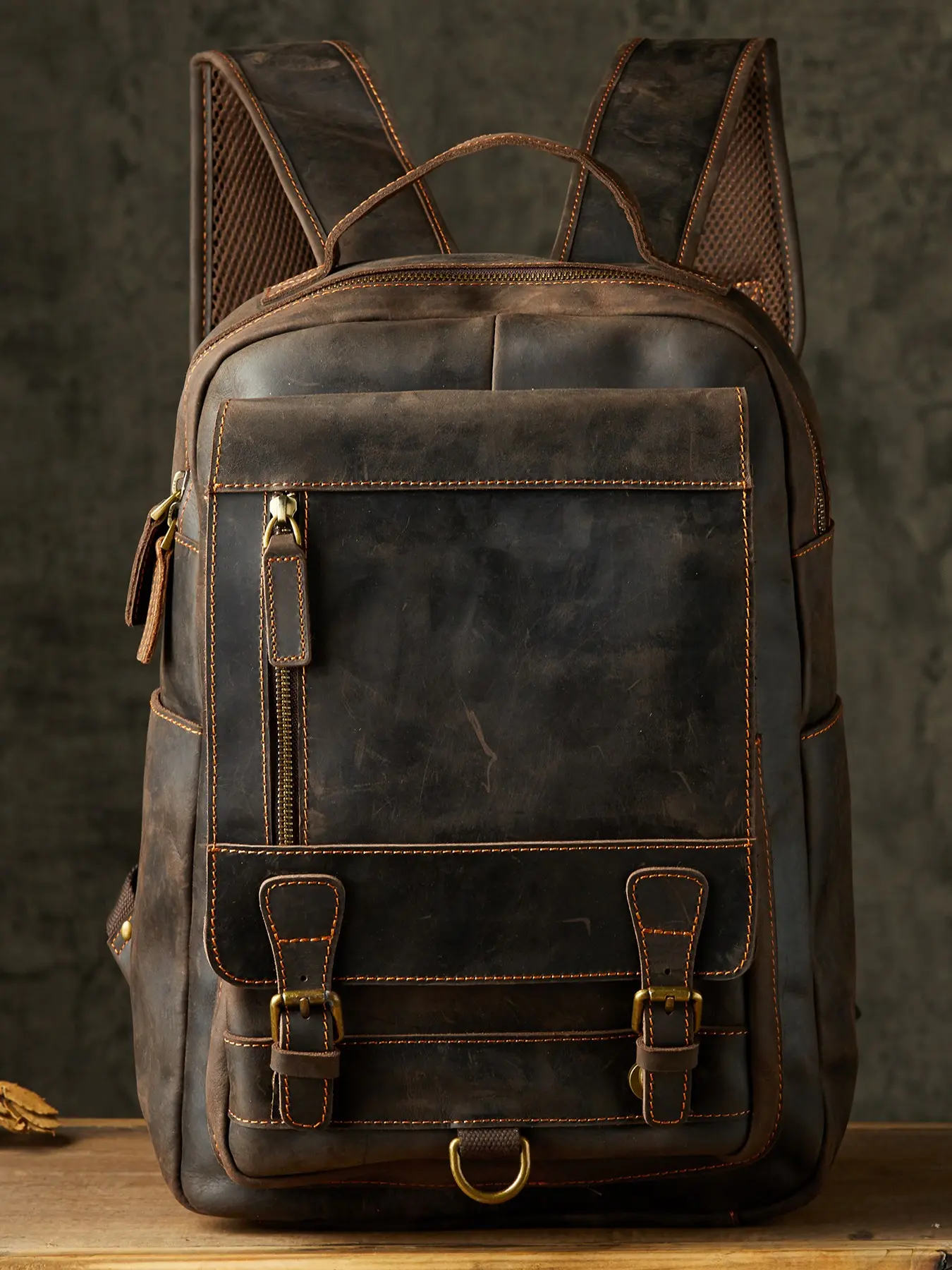 Handmade Mad Horse Leather Classic Backpack for Men, Vintage Cowhide Travel Bag, Outdoor Bookbag, Casual Daypack, Personalized Motorcycle Bag