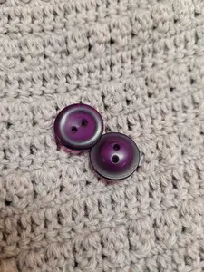 Round Plastic Darker Rim Concave Buttons by Skacel