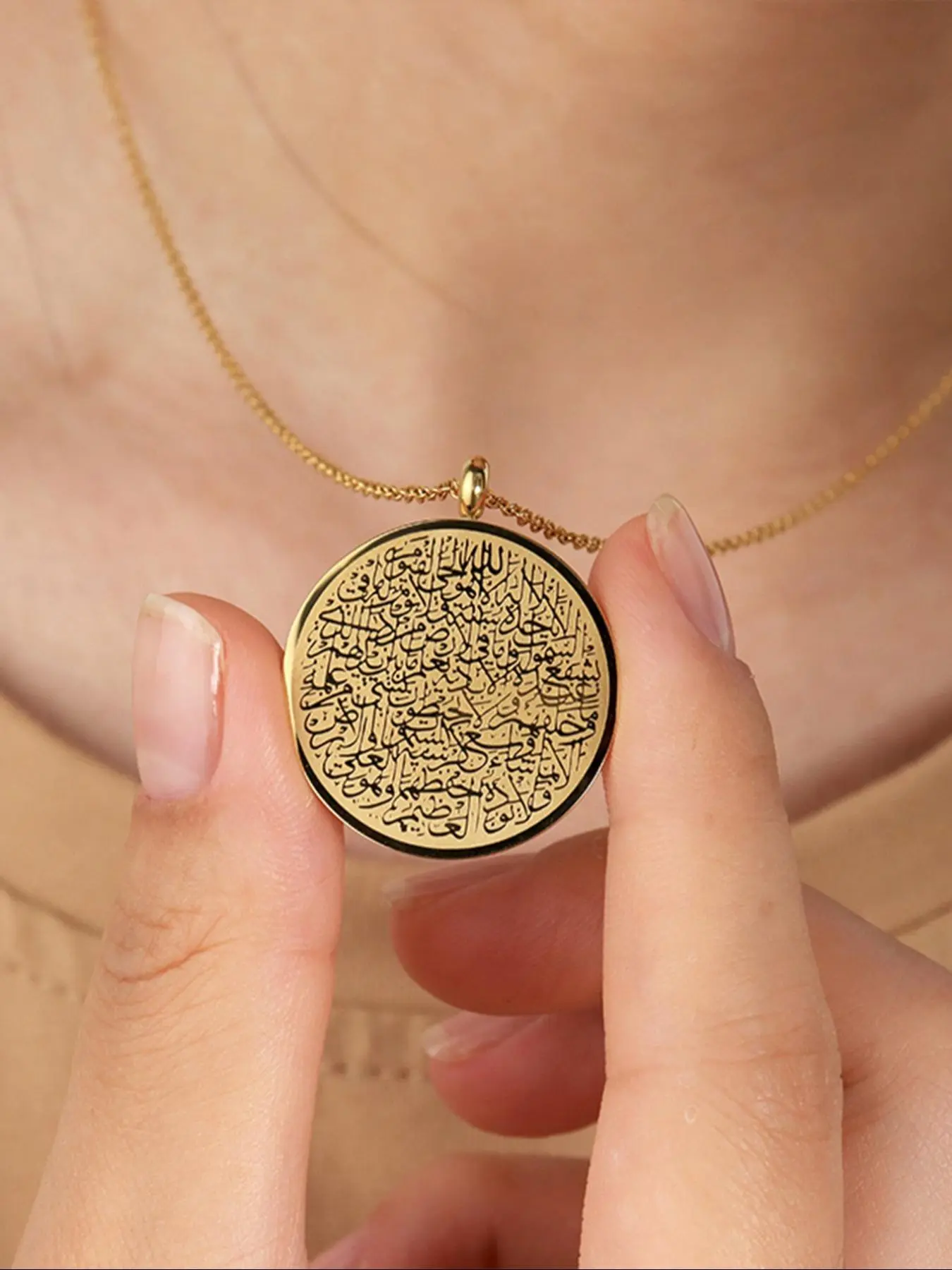 Arabic Letter Pattern Pendant Necklace, Stainless Steel Jewelry for Party, Daily Clothing Decor, Trendy All-match & Exquisite Jewelry for Birthday Gift