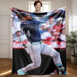 1 piece Baseball player Rodriguez swinging the bat at the moment of hitting the ball. themed flannel blanket - All-season flannel blanket, suitable for sofas and beds, super soft and comfortable, modern design style, digitally printed pattern, 100%