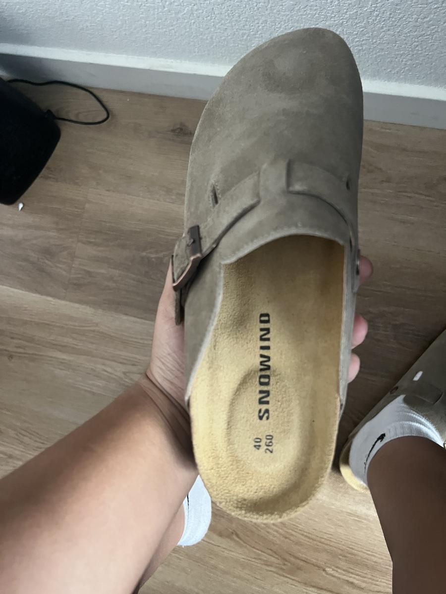 Item: Taupe, Women us9-9.5 / Men us7-7.5 (40)