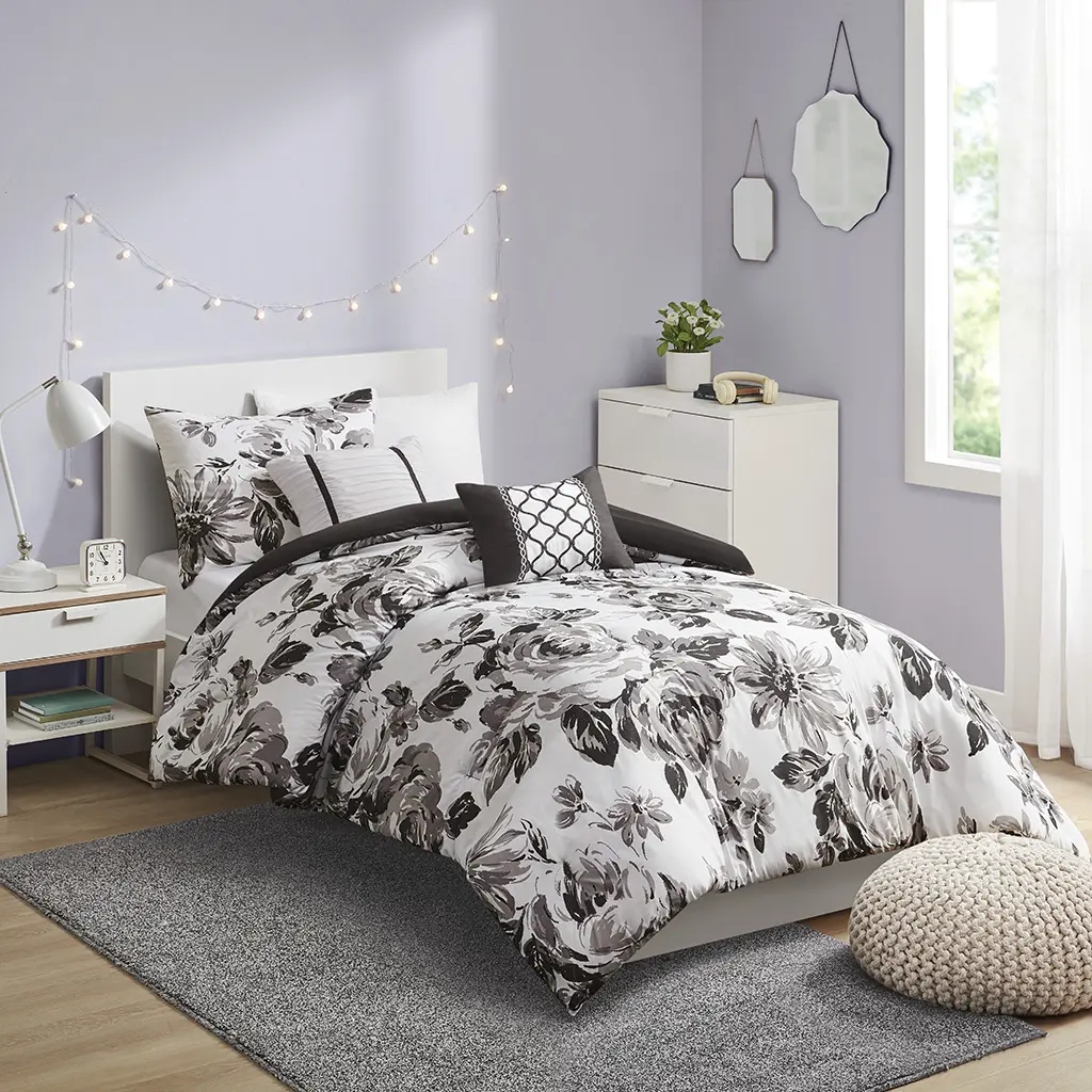 REGENCY HEIGHTS Dorsey Floral Print Comforter Set - Decorative Black and White Bedding Sets Collections, Comfy Bedding Option, Comfy Bedding Set