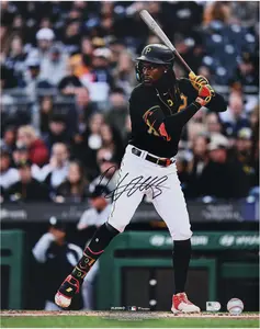 Oneil Cruz Pittsburgh Pirates Autographed 16" x 20" Stance Photograph - Fanatics Authentic Certified