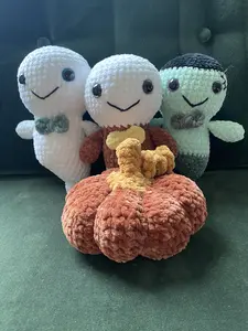 Crochet pumpkin