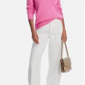 Bloomingdale’s Cashmere V-Neck Sweater Pink Women's Soft & Cozy Cashmere Blend V-Neck Sweater Ideal for Casual & Formal Wear