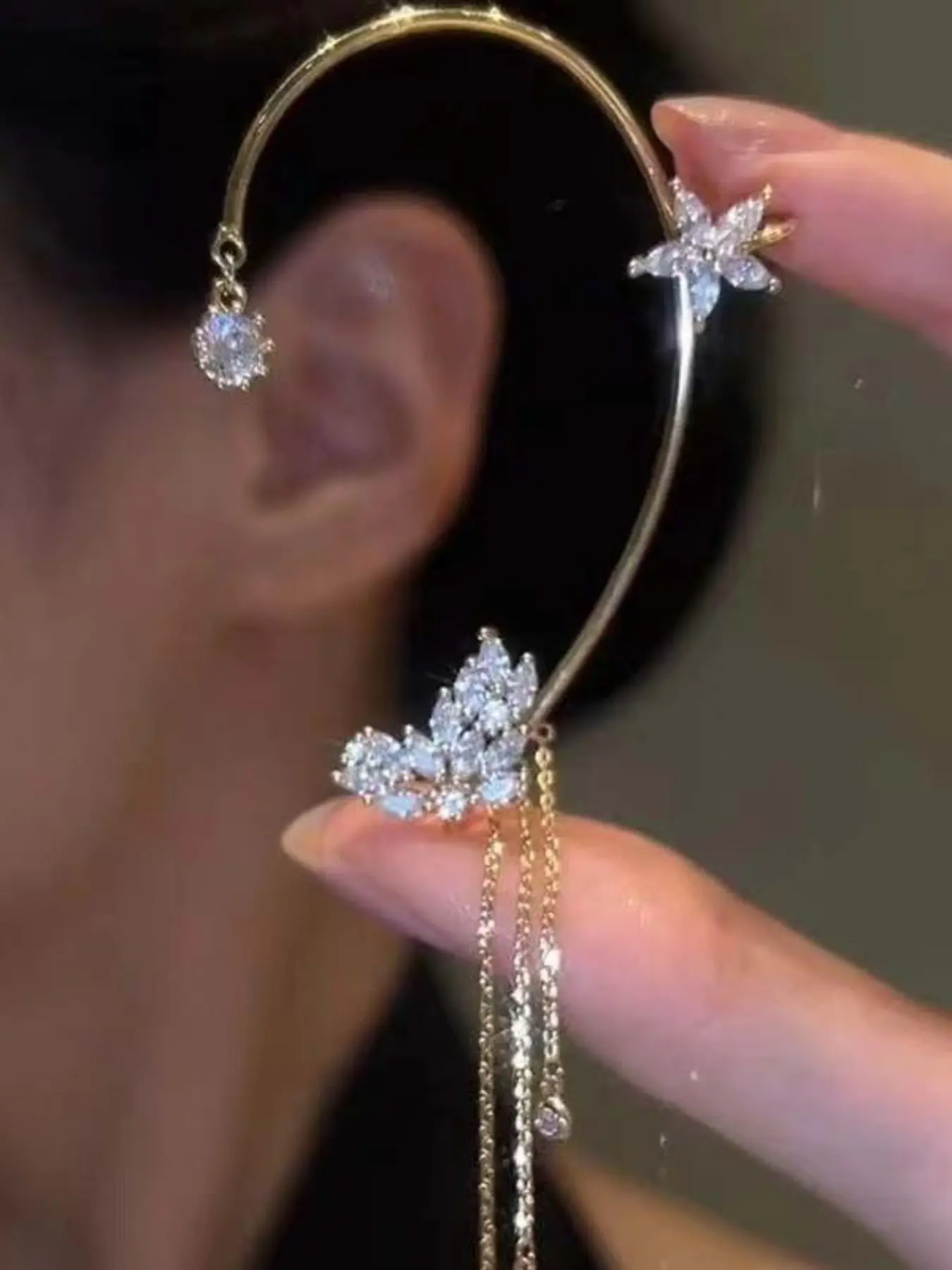 Elegant Silver Color Butterfly Dangle Earrings, Dangling Earrings for Women, High Quality Earrings, Fashion Jewelry Accessory, Unique Ear Decoration, Perfect for Any Occasion