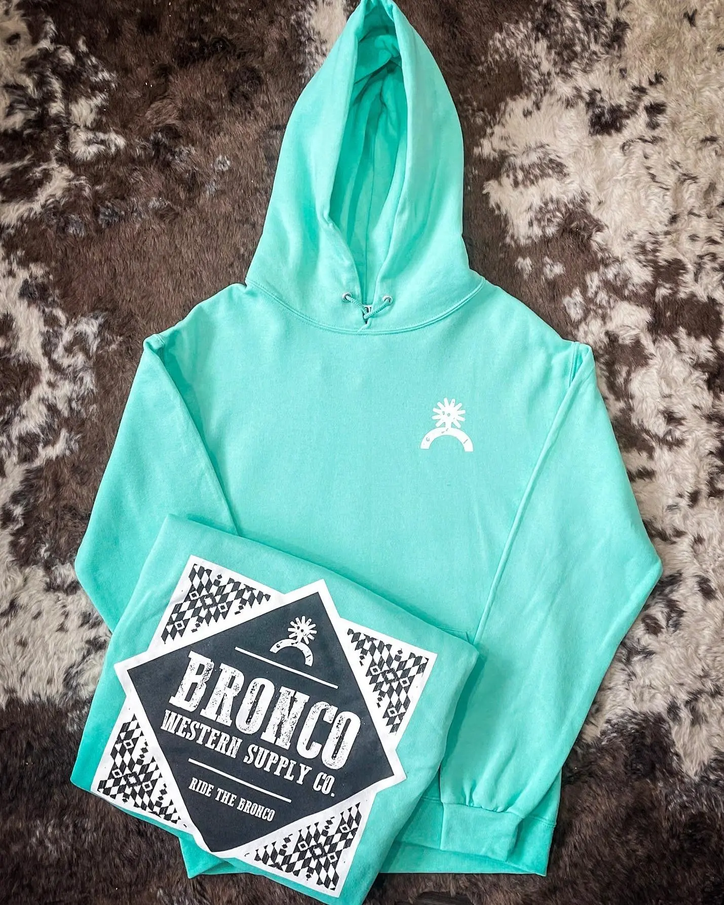 Women's Havasu Hoodie - Bright Teal, Breathable Sweatshirt with Pocket, Graphic Design, Versatile Layering Piece