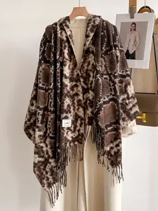 Fashionable Elegant Python Print Scarf, Soft Thick Warm Shawl for Fall & Winter, Perfect for Any Occasion