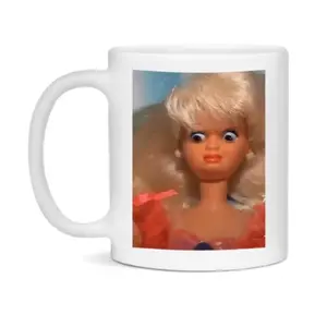 Wide Eyes Doll Meme Coffee Mug – Funny Reaction Face Cup, Viral Retro Aesthetic Ceramic Gift for Friends
