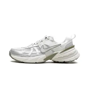 V2K Run WMNS "Photon Dust Light Silver" FD0736 006