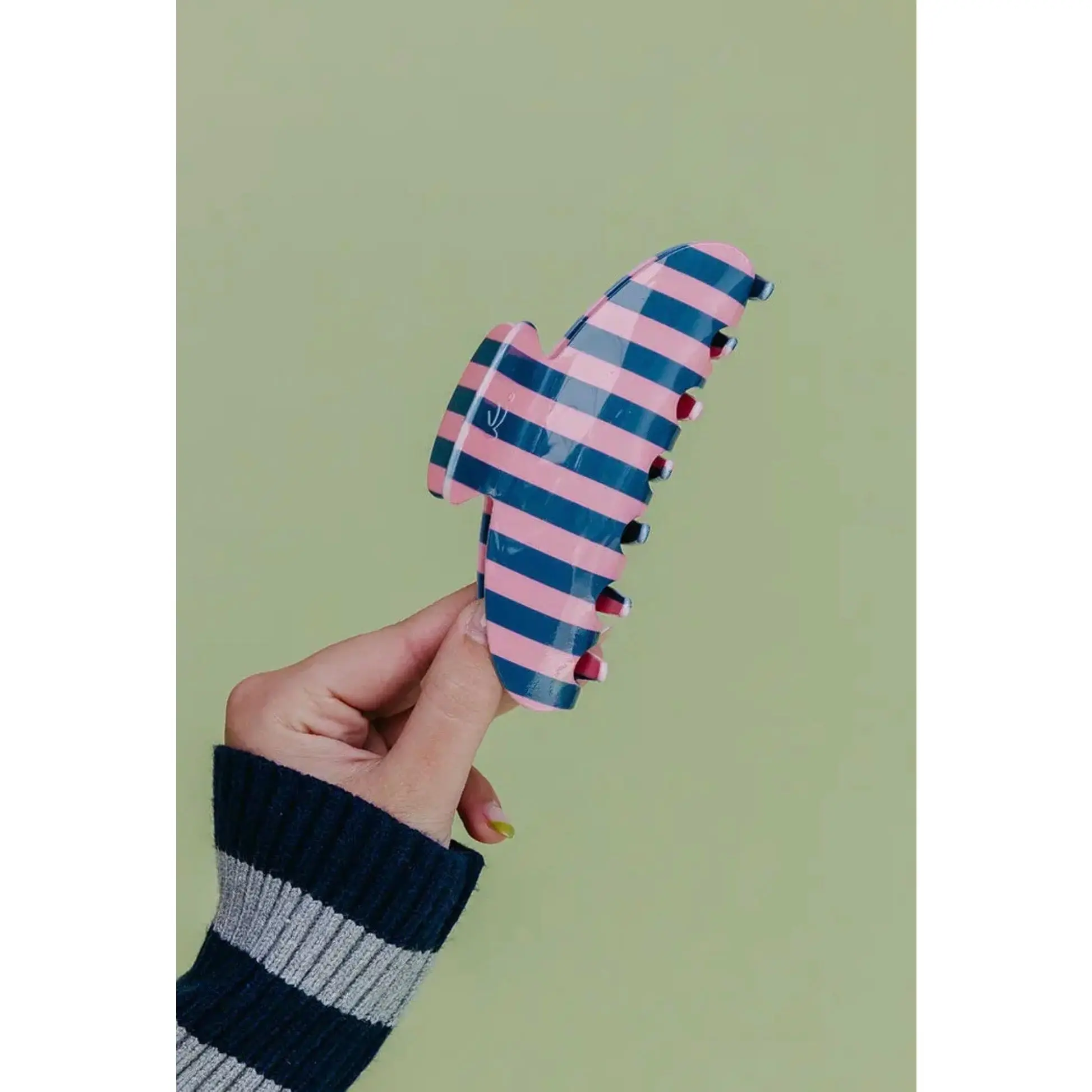 pink and blue stripe claw clip
