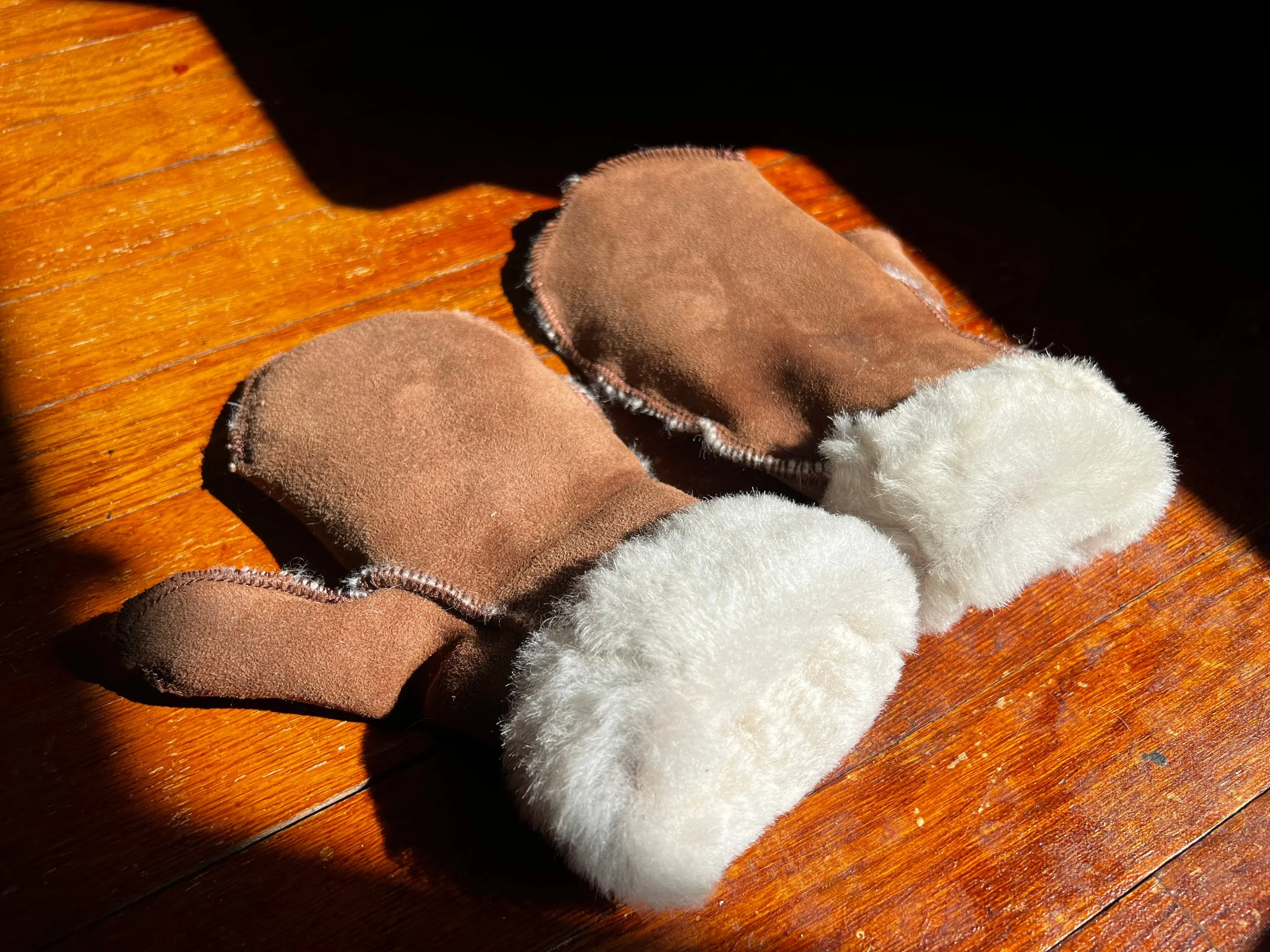 Genuine Brown Sheepskin Mittens - Handmade, Soft and Warm Wool, Woman’s Mittens, Winter Gloves Ladies, Winter Mittens, Gift for Her