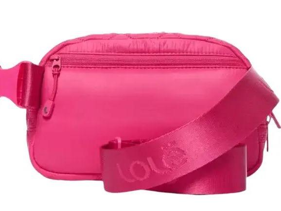 Lolë Quilted Belt Bag - Diamond Pattern, Zipper Closure, Stylish & Functional Accessory for Versatile Use, Elegant Design