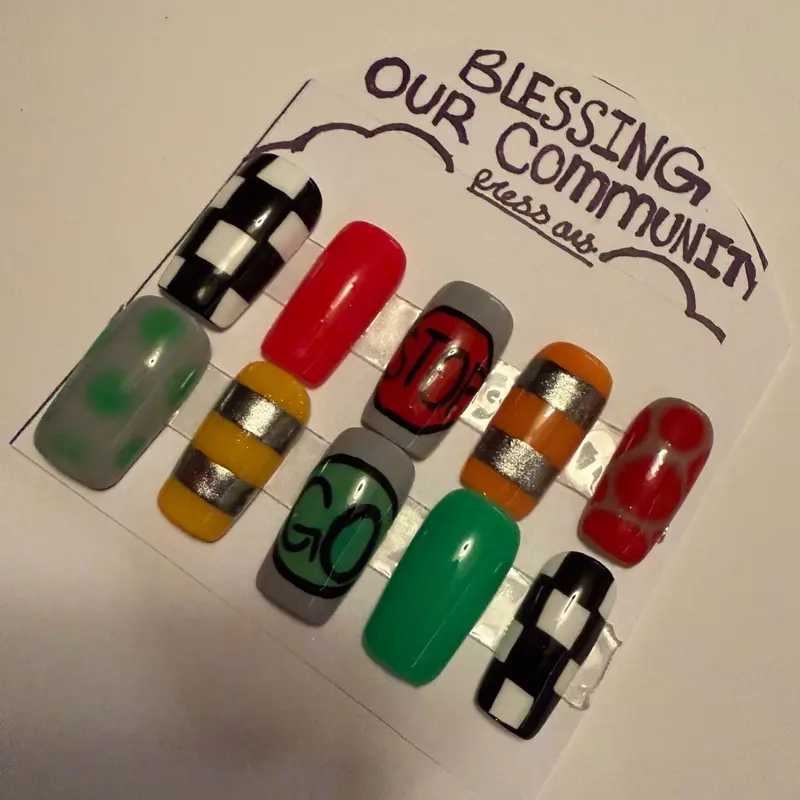 Stop and go press on nails