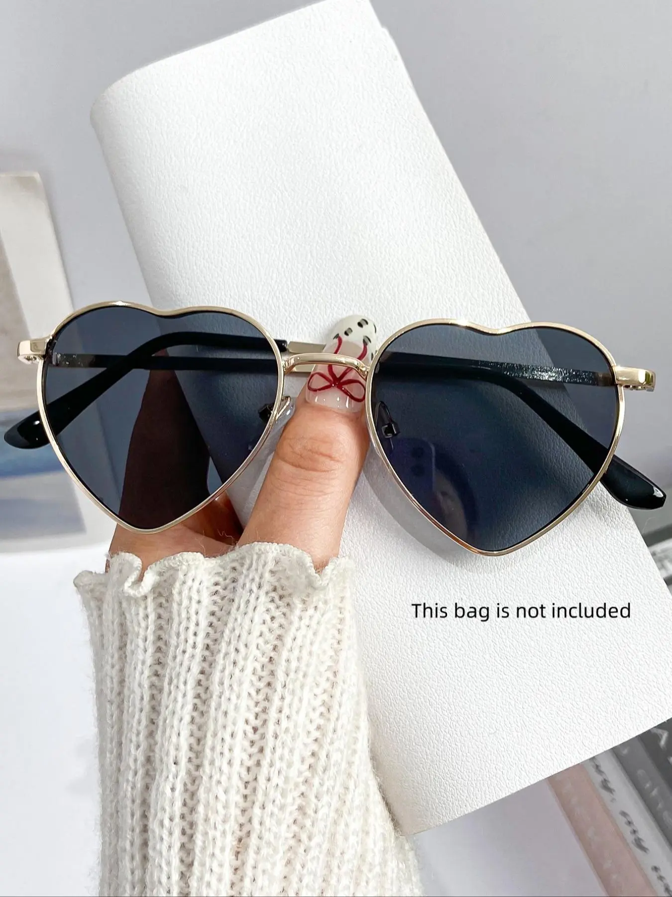 Vintage Heart Shaped Sunglasses, Retro Tinted Lens Sunglasses for Everyday Use, Fashion Accessories for Outdoor Activities, Trendy Shades