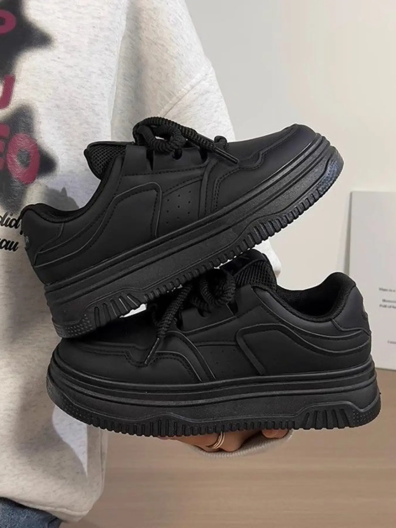 Women's All-Black Platform Fashion Casual Sneakers, Lightweight Non-Slip Casual Lace-Up Shoes for Daily Wear Sports Shoes