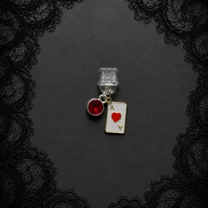 Decorative Dust Cover Charms, Versatile Accessory for Protecting Small Items (e.g., Electronics, Jewelry Cases)