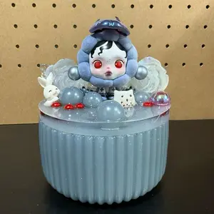 Phone stand jar decorated with Skull Panda blindbox figurine.
