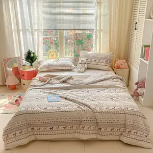 Bohemian Style Summer Quilt, Four Print Options, Dual Color Design, Breathable and Lightweight, Ideal for Air-Conditioned Rooms