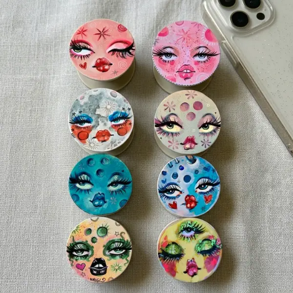 Trippy Alien Face Phone Holder, Weird Core 3-Eye Griptok, Funny Celestial Spirit Acrylic Stand, Psychedelic Neon Monster Accessory, Unique Green Alien MagSafe Grip