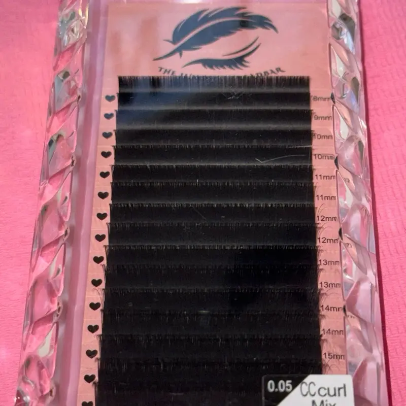 Luxe Cashmere lash extensions 0.05