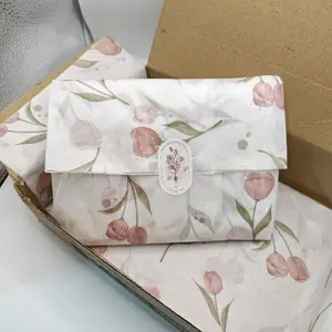 Elegant Tulip Pattern Thin Paper, Flower Wrapping Paper, 20 Sheets, 20x14 Inches, and Floral Design with Leaves, Perfect Gift Wrapping, Creative Gift Packaging