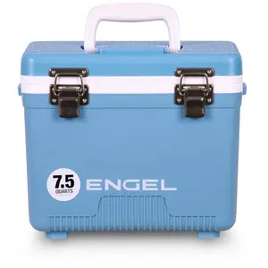 Engel 7.5 Quart Drybox/Cooler and Small Hard Shell Lunchbox