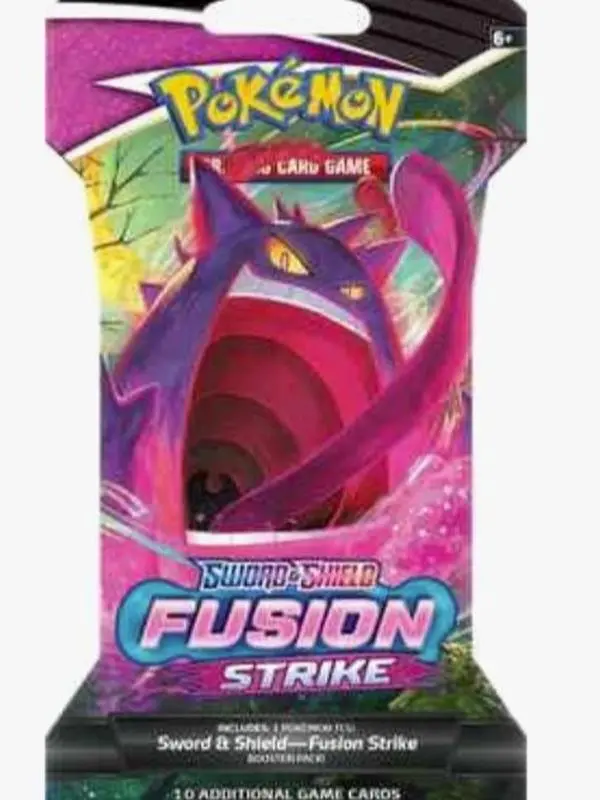 Fusion Strike Sleeved Booster Pack