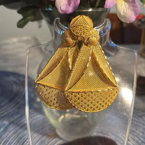 Gold plated 24k earrings+ring / banlges set beautiful to wear for any events
