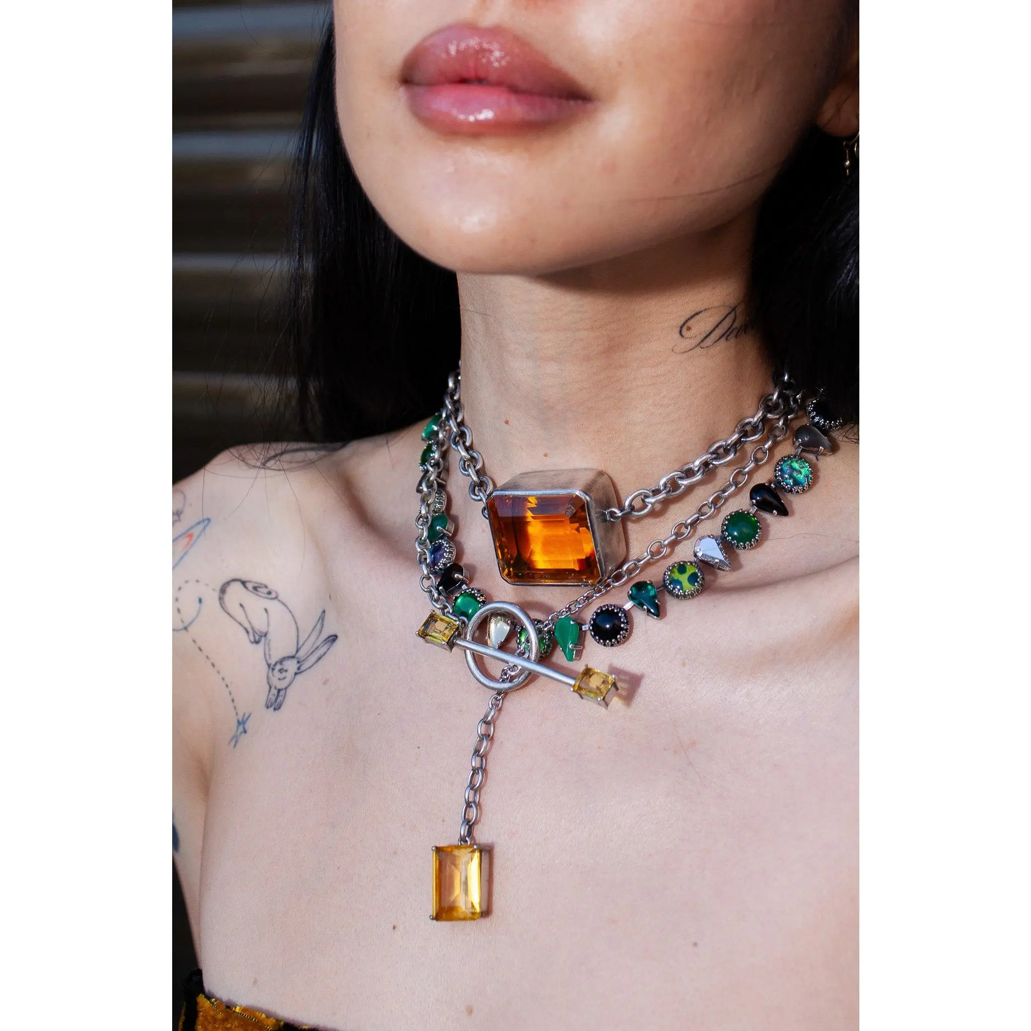 Gem Drop Toggle Necklace in Golden