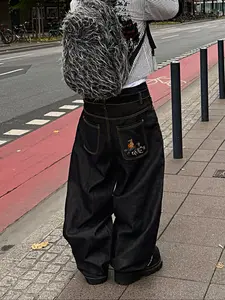 Men's Fashionable Casual Washed Denim Jeans, Embroidered Pockets, Loose Fit Jeans for All Seasons, Versatile Stylish Clothing