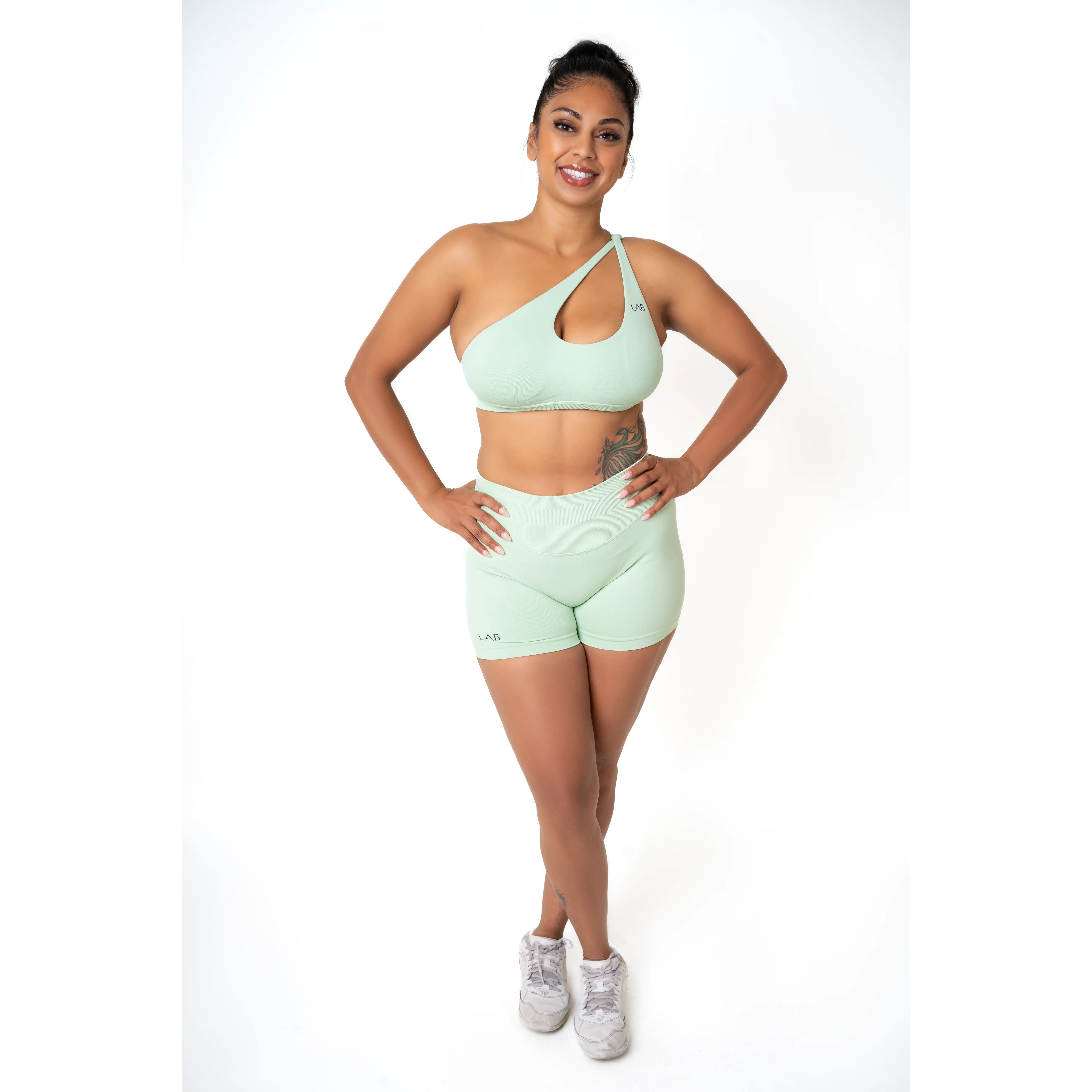SUMMER SHORTS SCRUNCH SAGE GREEN