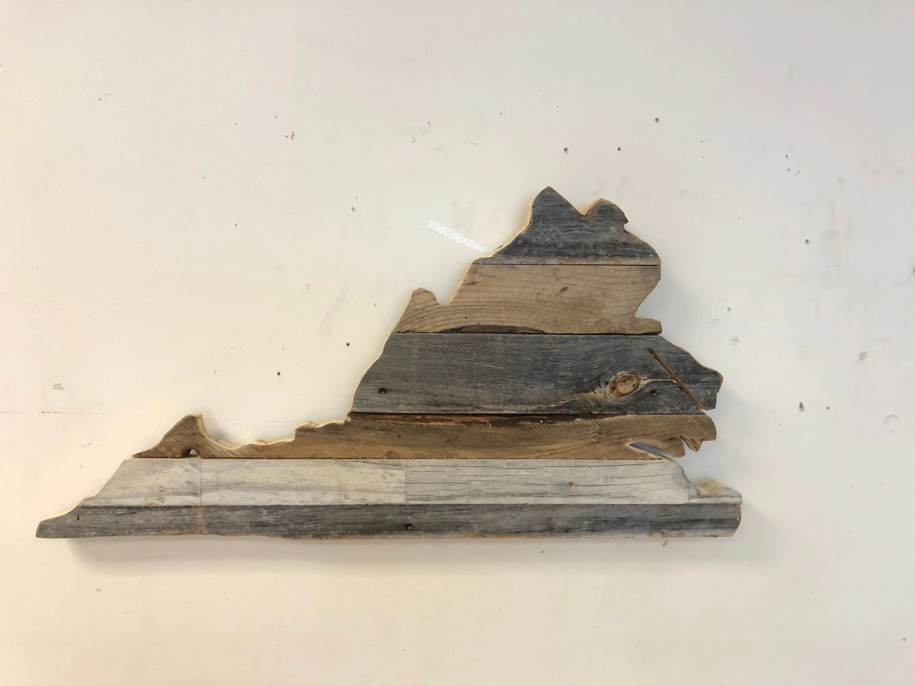 Virginia Reclaimed Barn Wood State Cutout