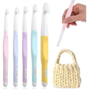 5PCS Large Crochet Hooks Set 8mm 10mm 12mm 15mm 20mm Ergonomic Crochet Hooks Long Crochet Needles for Chunky Yarn Knitting Blankets Shawl Carpet Scarves Multicolor