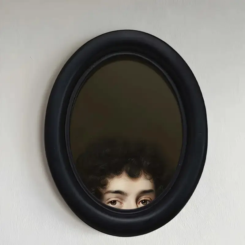 Vintage Victorian Style Oval Wooden Photo Picture Frame, Hanging Wall Art Decor with Hook, Aesthetic Room Decoration, Sturdy Frame Perfect for Living Room Bedroom Party Decoration, Vintage Picture Frames