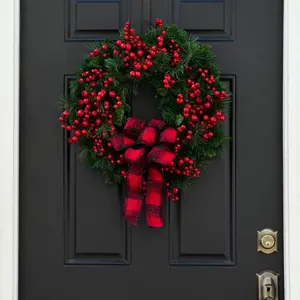 Berry Garland Christmas Door Hanging Decoration Prop, Festive Wall Decor for Holiday Season, Perfect for Home & Party Use