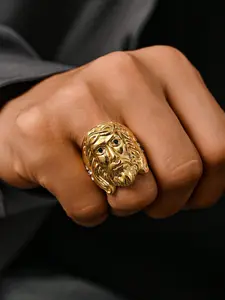 1pc Stainless Steel 18K Gold-plated Inlaid Cubic Zirconia Retro Cross Jesus Pattern Men's Ring Summer Accessory